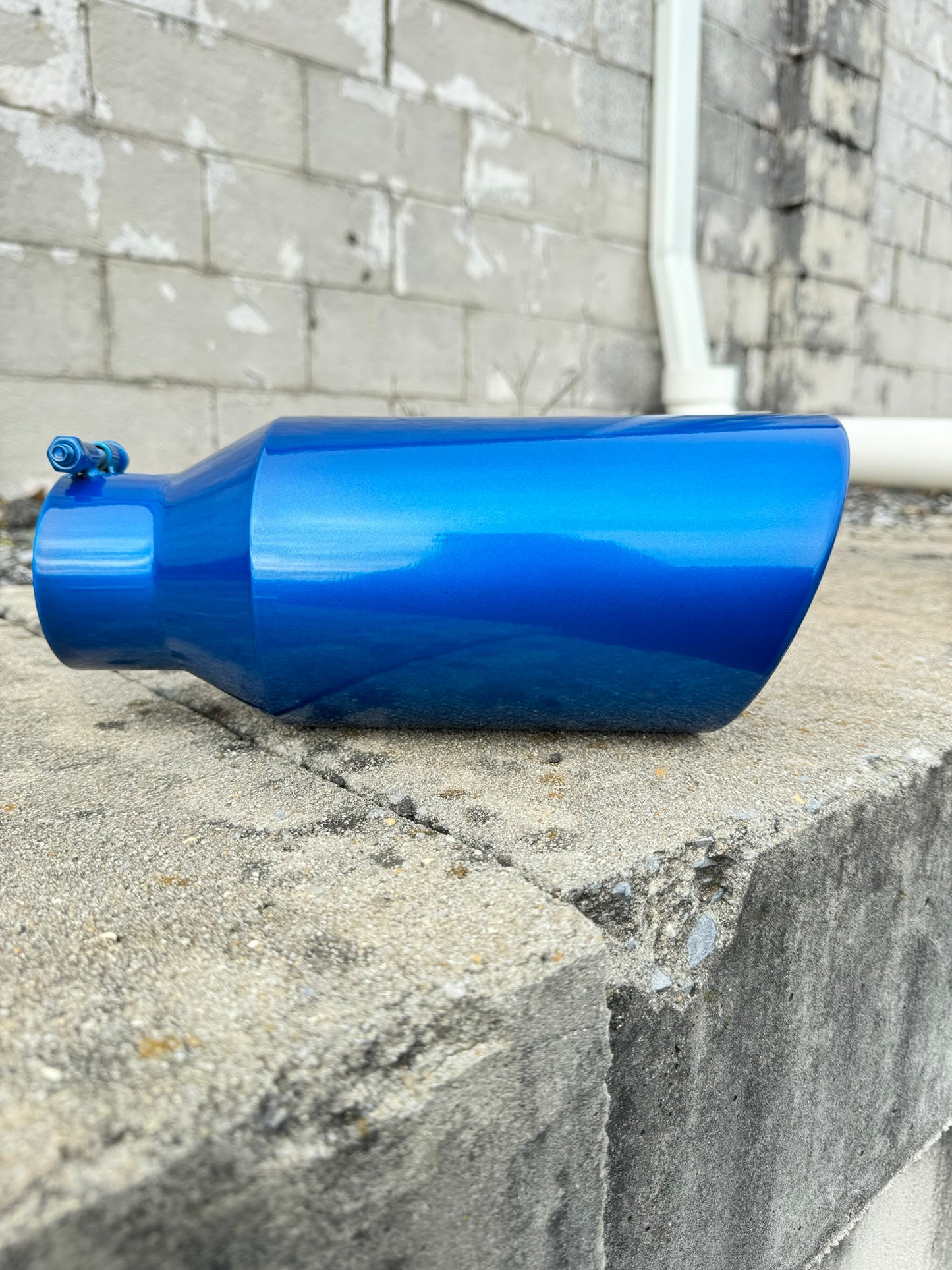 Icy Blue Exhaust Tip