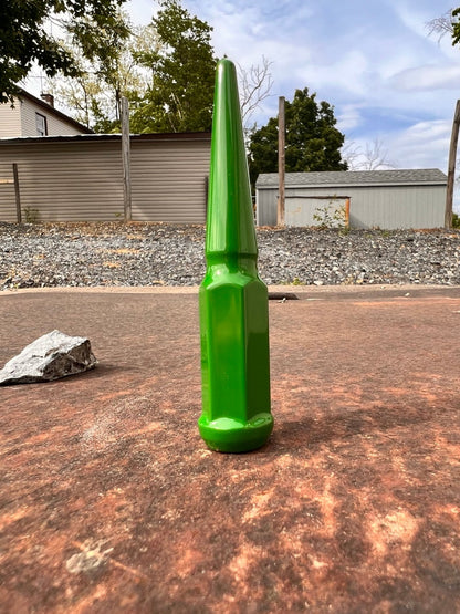 Candy John Deere Green Spike Lug Nut