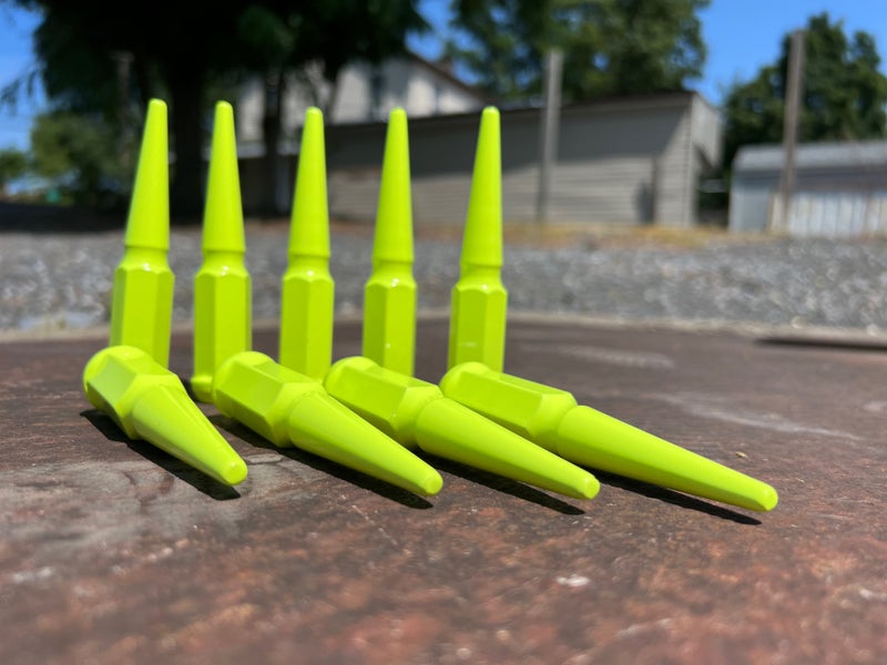 Fluorescent Yellow Spike Lug Nuts