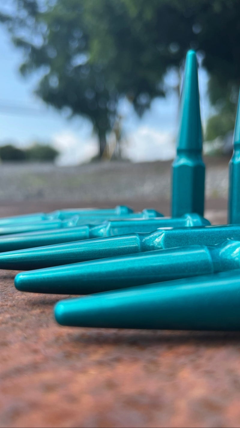 Candy Teal Spike Lug Nut